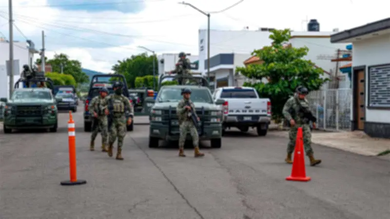 Nuevo operativo en Mercado Morelos de Puebla: hallan fosa con restos óseos