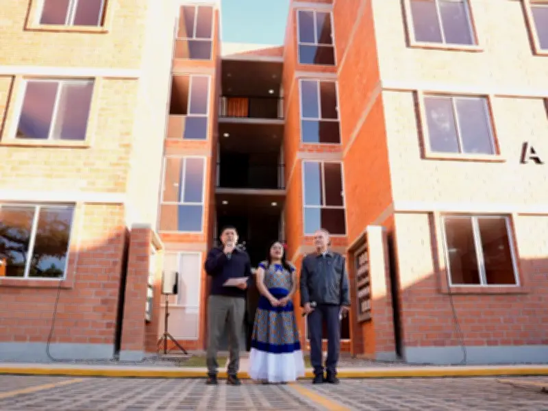 Oaxaca entrega primeras 32 viviendas del programa federal con inversión en agua y drenaje