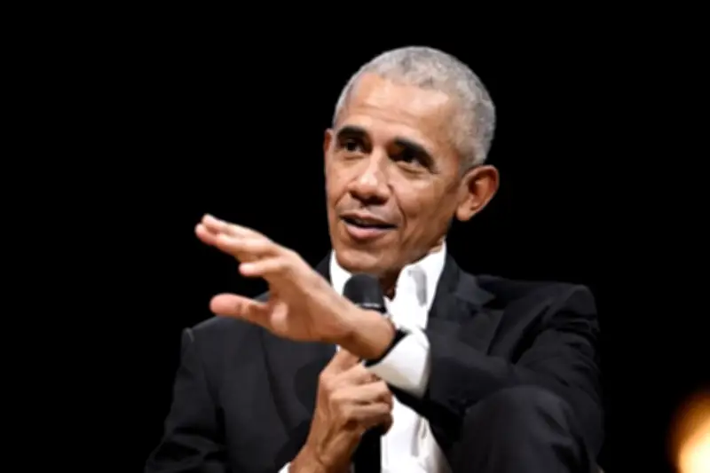 Obama responde a polémico video que lo compara con un simio en redes sociales