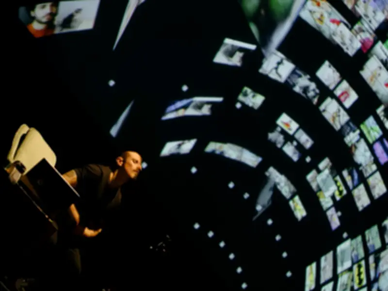 Obra teatral integra IA generativa en tiempo real para explorar límites humanos