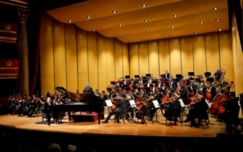 OFJ despide a director Flores Almaraz con concierto que reivindica la música jalisciense