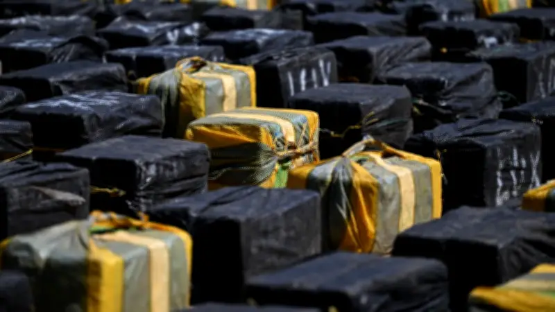 Operación Internacional Decomisa 17 Toneladas de Cocaína en el Pacífico