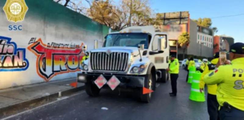 Operativo en Álvaro Obregón sanciona a 6 pipas por exceso de velocidad en transporte de gas