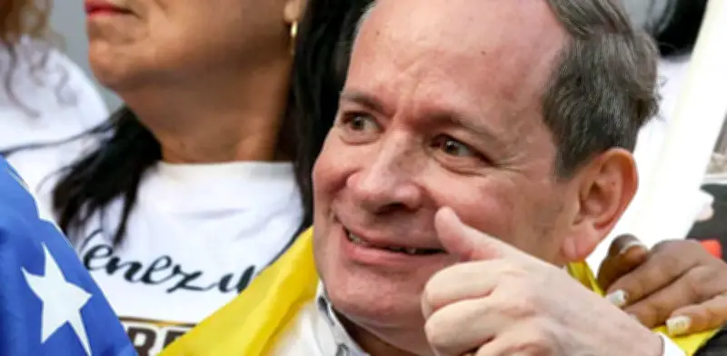 Opositor venezolano Juan Pablo Guanipa anuncia su libertad tras ley de amnistía