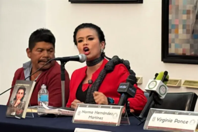 Otilia defiende reunión con líder de Los Ardillos tras polémica por norma