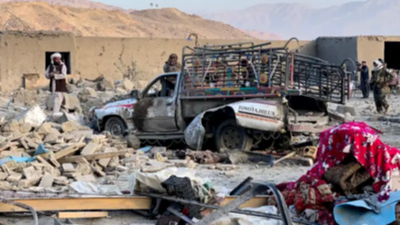 Pakistán Ataca Kabul: Afganistán Declara Guerra Abierta en Medio de Tensiones Regionales