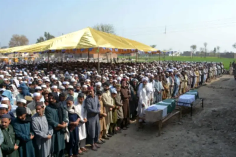 Pakistán Declara Guerra Abierta a Afganistán por Ataques Terroristas