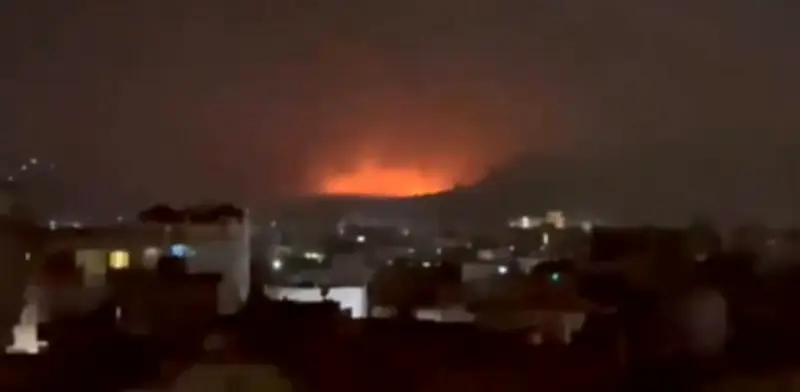 Pakistán declara 'guerra abierta' y bombardea Kabul tras escalada con Afganistán