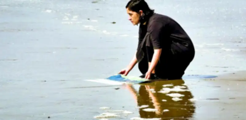 Paola Dávila explora el paisaje como laboratorio en antología fotográfica