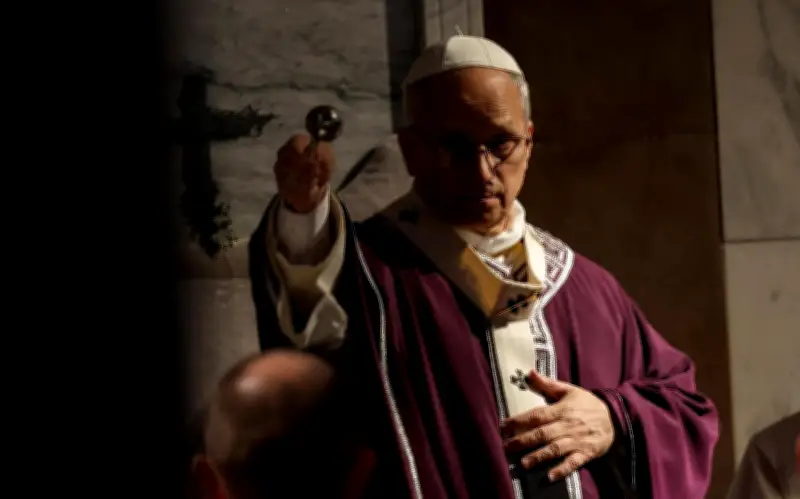 Papa León XIV alerta sobre 'estructuras de pecado' en su primer Miércoles de Ceniza