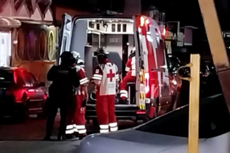 Pelea callejera en Monterrey deja a transeúnte lesionado por bala perdida