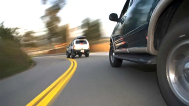 Persecución Aérea y Terrestre en Hermosillo Culmina con Detención de Robacarros en Panteón