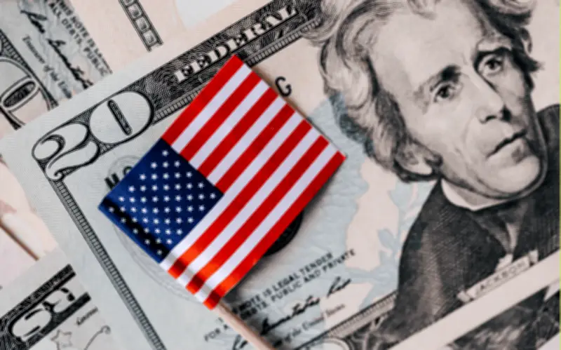 Peso Mexicano Mantiene Estabilidad Frente al Dólar en la Mañana de Este Martes