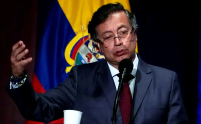 Petro denuncia intento de asesinato en helicóptero; temía ser blanco de narcotraficantes