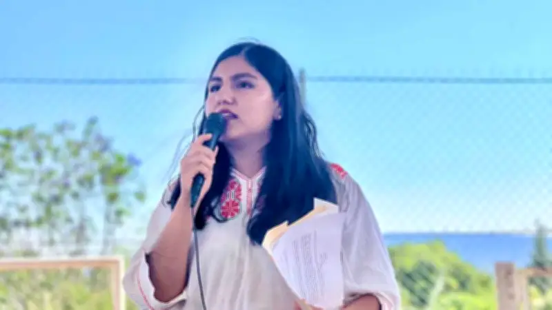 Pobladores irrumpen en Congreso de Oaxaca y secuestran a alcaldesa; hay 30 detenidos