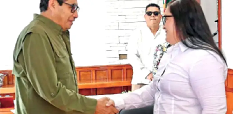 Polarización y violencia de género fracturan Cabildos en Veracruz tras cambio de gobierno