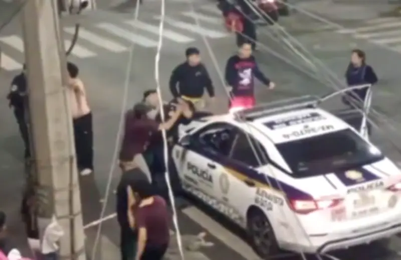 Policía de CDMX hospitalizado tras agresión de vecinos en Santa María la Ribera