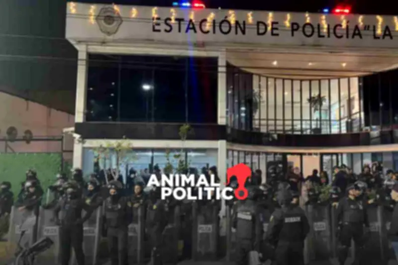 Policías de la CDMX golpean y detienen a activistas trans en protesta por derechos