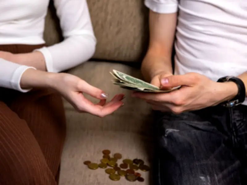 Profeco y Condusef lanzan guía para finanzas sanas en pareja este 14 de febrero