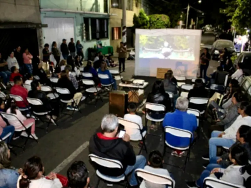 Programas culturales 'Danzoneando' y 'Cine de Barrio' superan 10 mil asistentes en primer año