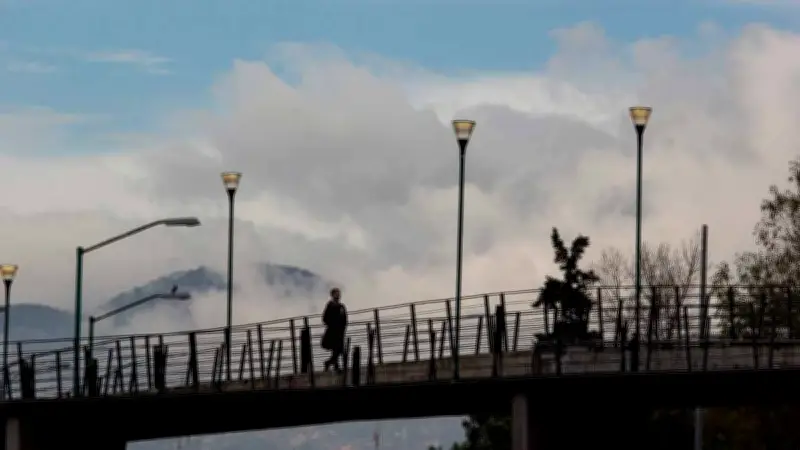 Pronóstico del clima en CDMX: Cielo despejado a parcialmente nublado con ambiente frío por la mañana
