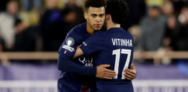 PSG remonta espectacular ante Mónaco y se aferra a la Champions League