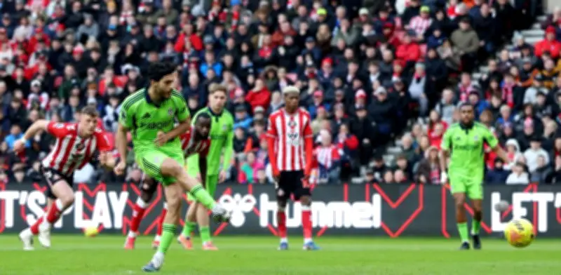 Raúl Jiménez establece récord histórico en Premier League con 13 penales perfectos