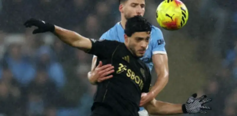 Raúl Jiménez sufre derrota con Fulham ante el poderoso Manchester City en Premier League