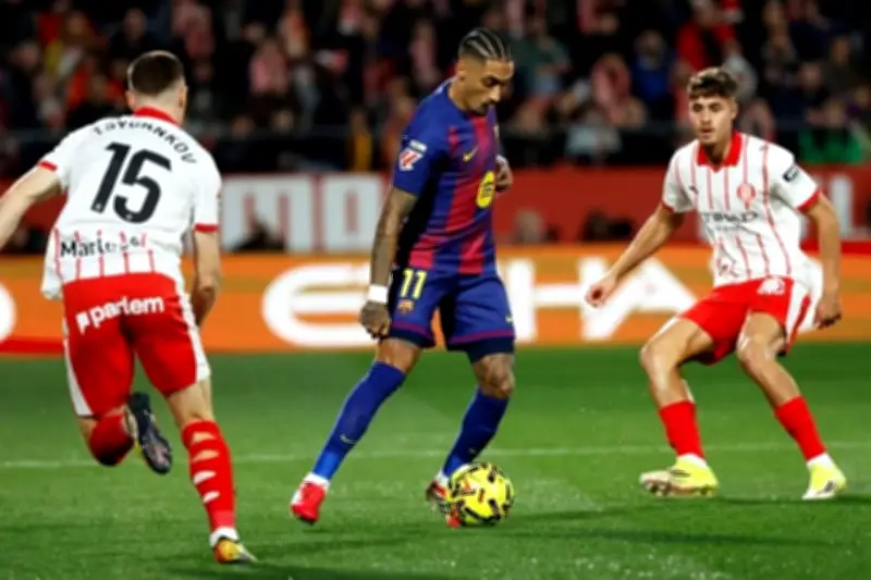 Raphinha denuncia doble moral arbitral tras polémica en partido de la Selección