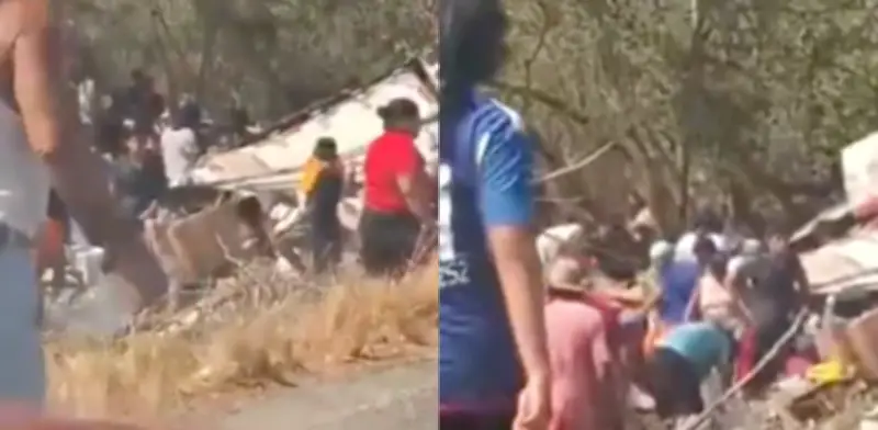 Rapiña en Oaxaca tras volcadura de tráiler: hasta adultos mayores y niños saquean mercancía