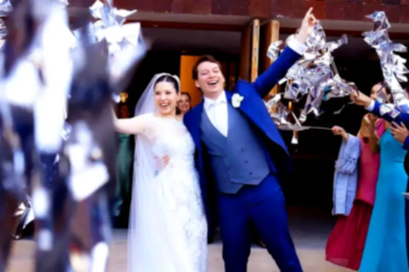 Rebeca y Sebastián: Una Historia de Amor y Superación en la Cultura Mexicana