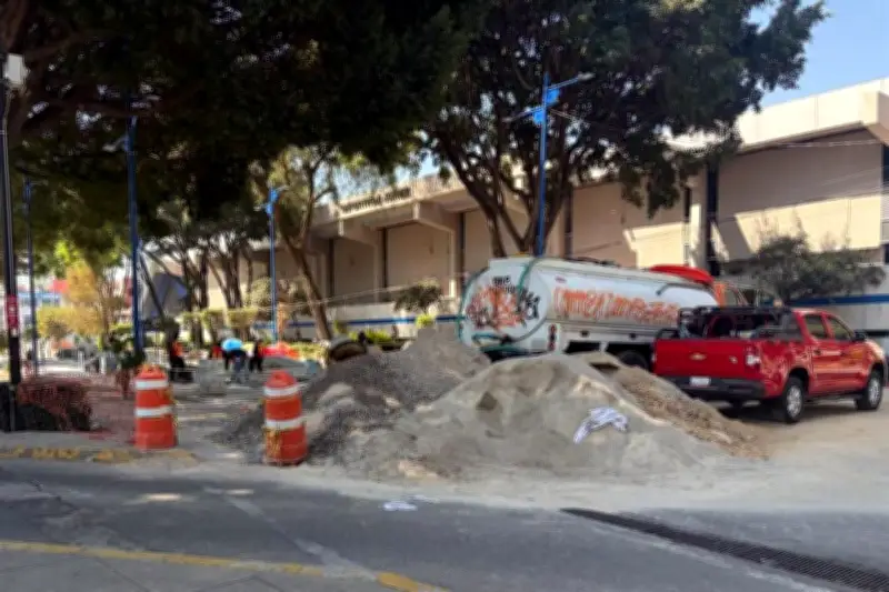 Reencarpetan vías secundarias en Benito Juárez para mejorar movilidad urbana