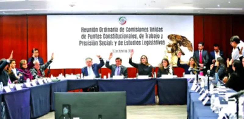 Reforma de 40 horas laborales avanza en Senado con votación unánime en comisiones