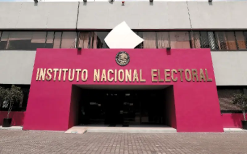 Reforma Electoral de Sheinbaum: Eliminan pluris, regulan IA y reducen gasto en elecciones