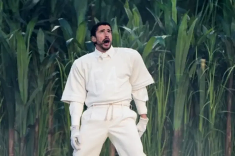 Reproducciones de Bad Bunny se disparan 175% en EU tras su show en el Super Bowl