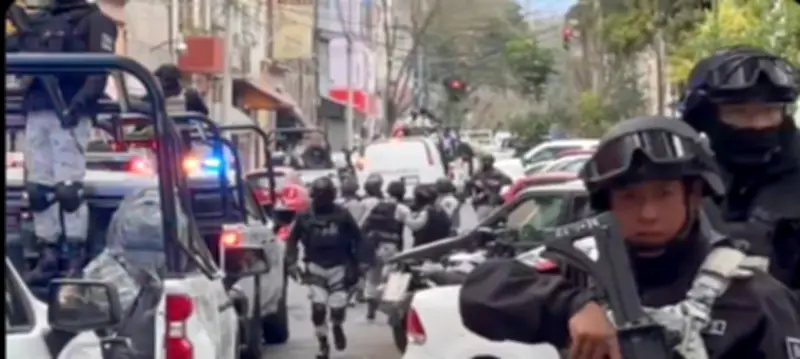 Restos de 'El Mencho' llegan a servicios forenses de la FGR en Ciudad de México