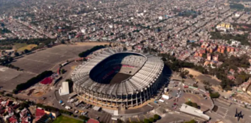 Retrasos en el Estadio Azteca amenazan con quitar partidos del Mundial 2026 a la CDMX