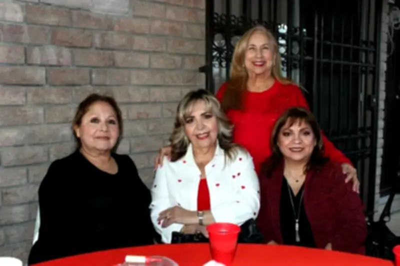 Reunión de Damas Destacadas en la Sociedad Mexicana: Un Encuentro de Influencia