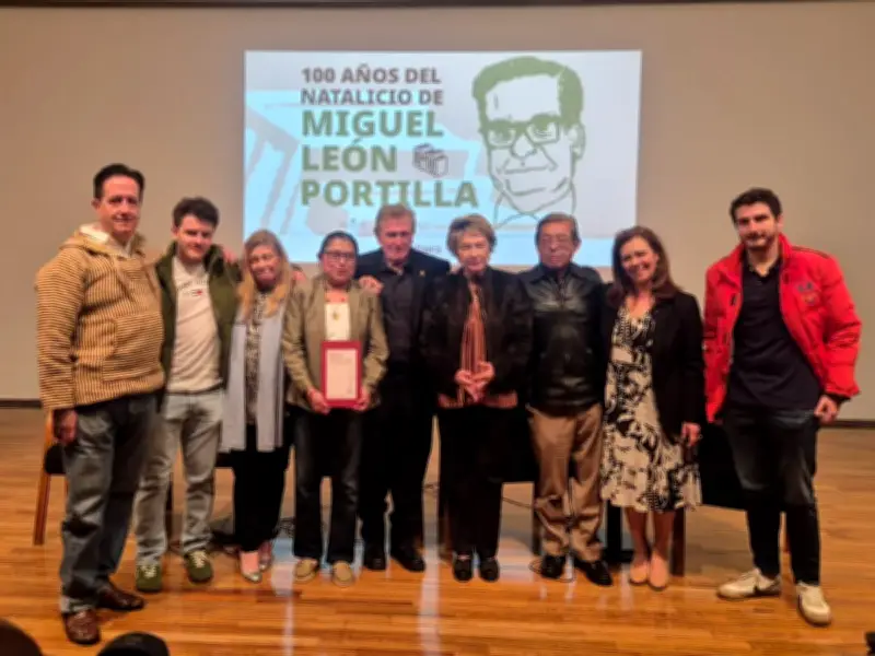 Revelan 3 libros inéditos de Miguel León-Portilla en homenaje en Bellas Artes
