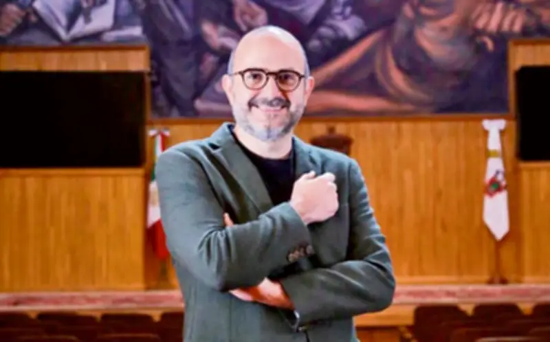 Ricardo Villanueva asume como delegado de Morena en Jalisco, mantendrá cargo en SEP