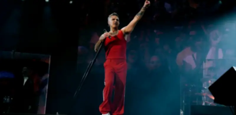 Robbie Williams anuncia su regreso a México con concierto en el Palacio de los Deportes