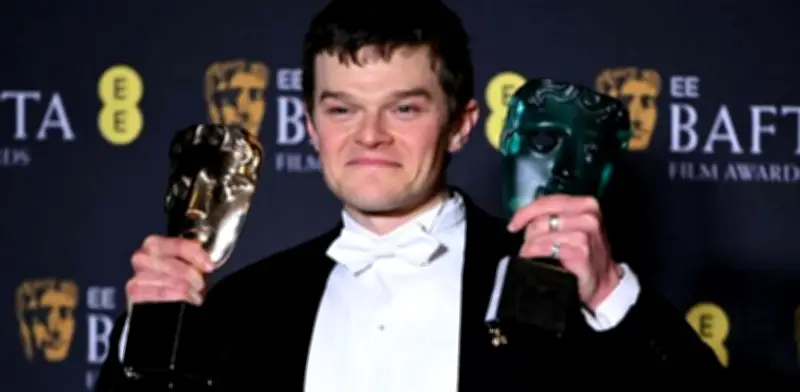 Robert Aramayo vence a DiCaprio y Chalamet en los BAFTA: un triunfo histórico