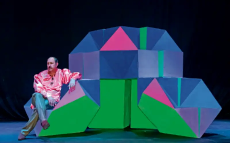 Rodrigo Murray humaniza a Leonardo da Vinci en un monólogo teatral de riesgo