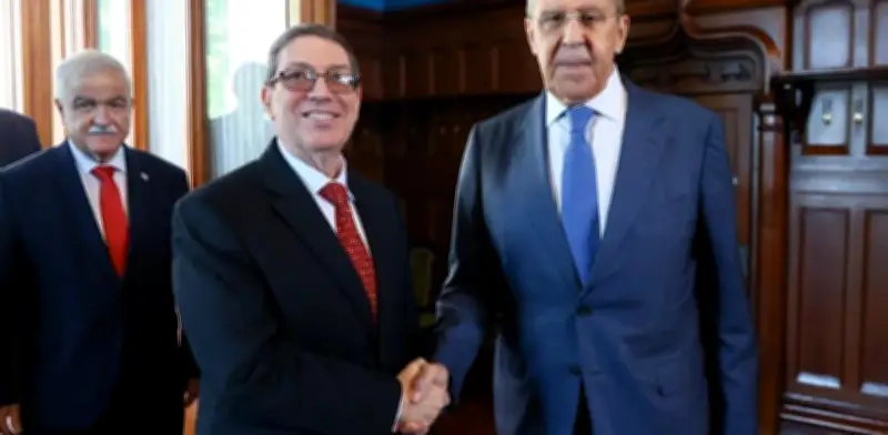 Rusia urge a Estados Unidos negociar sobre Cuba y rechaza bloqueo naval