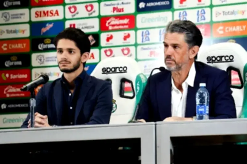 Sacudida en Santos Laguna: Despiden al Director Técnico y al Director Deportivo