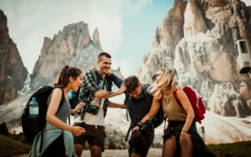 San Valentín 2026: Celebra la Amistad con Planes Ideales y Alternativas Creativas