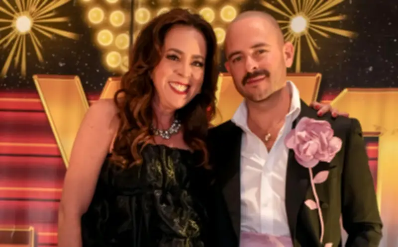 Sandra López celebra 45 años con glamurosa fiesta estilo Met Gala en Guadalajara