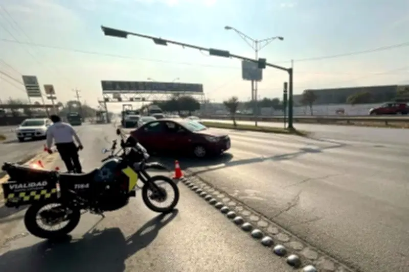 Santa Catarina reubica retorno vial para mejorar flujo de tráfico en la zona