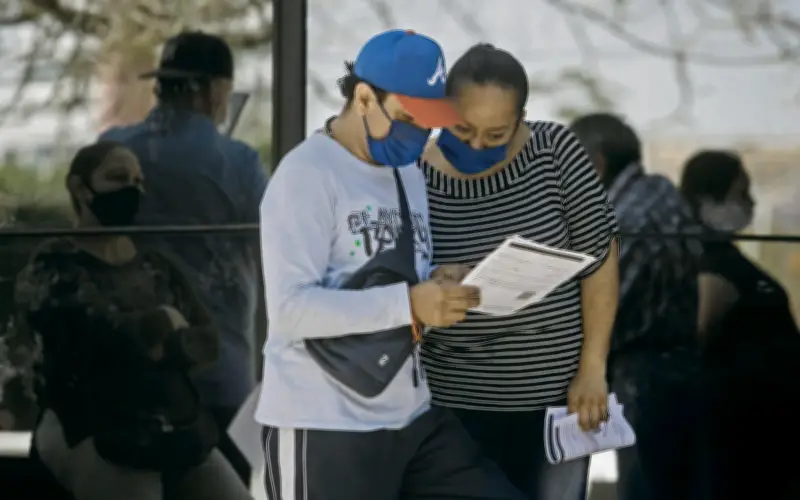 SAT amplía lista negra con 60 nuevas factureras y endurece penas por evasión fiscal