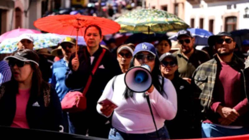 Sección 34 del SNTE lidera movilizaciones en CDMX con múltiples protestas este 16 de febrero